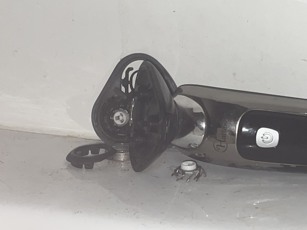 morn broken electric razor missing blades